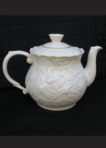 Belleek Classic Serenity Teapot